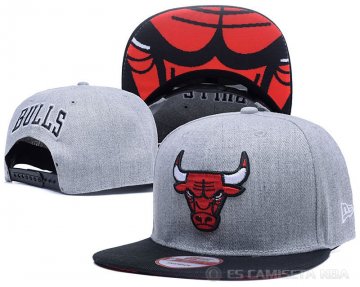 Sombrero Chicago Bulls Gris Negro4