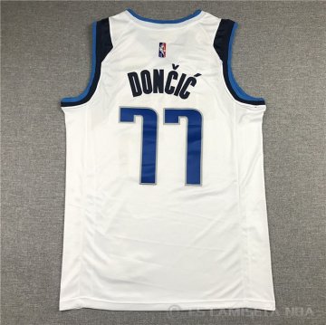 Camiseta Luka Doncic #77 Dallas Mavericks Association 2021 Blanco