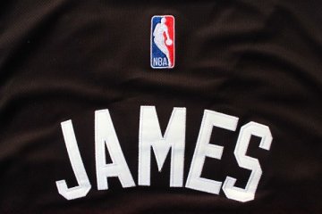 Camiseta James #6 Heats Resuenan Moda Rojo Negro