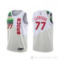 Camiseta Ersan Llyasova #77 Milwaukee Bucks Earned Blanco