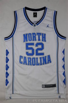 Camiseta North Worthy #52 NCAA Blanco