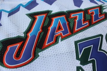 Camiseta retro Malone #32 Utah Jazz Blanco