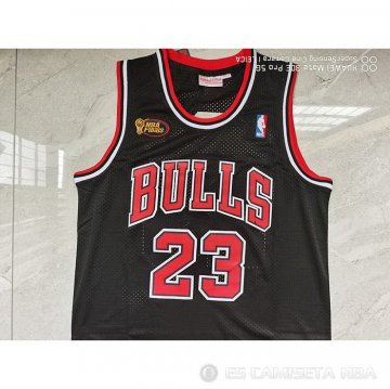 Camiseta Michael Jordan NO 23 Chicago Bulls Mitchell & Ness 1997-98 Negro
