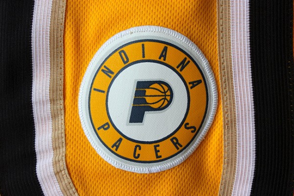 Pantalone Indiana Pacers Amarillo - Haga un click en la imagen para cerrar